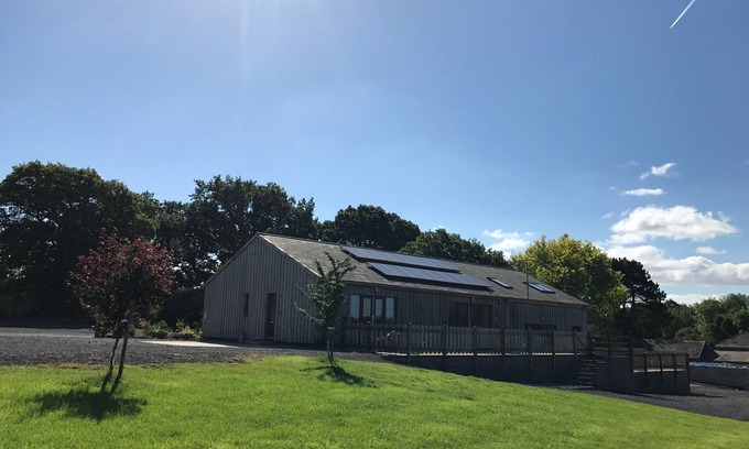 Lydney Apartment | Spacious Chalets, Eco, Pet, Disabled Friendly. Forest of Dean, Wye Valley