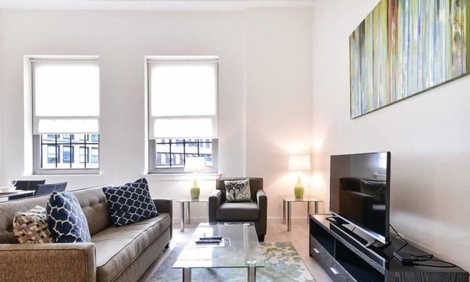 Chinatown Apartment | Spacious + Clean 1BR | Full Kitchen | Washer/Dryer | by GLS