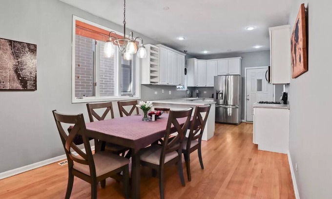Lakeview Condo | Spacious, Clean and Steps from Wrigley Field!