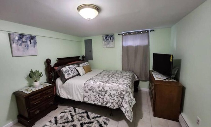 Copiague Apartment | Spacious Clean Lovely 2 Bedroom Apartment