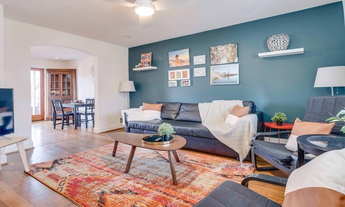 Potomac West House | Spacious Colonial House in Alexandria | CozySuites
