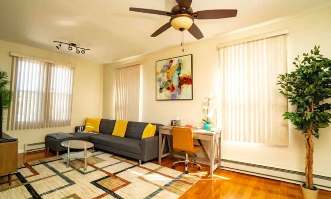 North Bergen Apartment | Spacious & Comfy | 5★ Location, Mins from NYC
