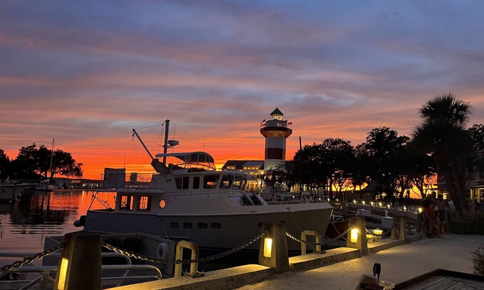 Harbour Town Condo | Spacious Condo in the heart of Harbor Town!