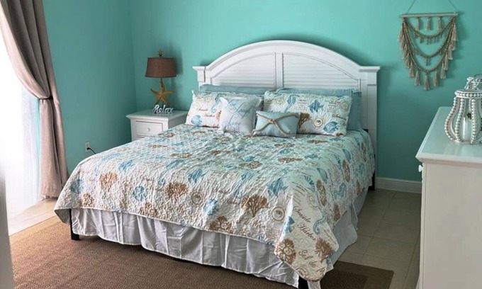 Alice Town Condo | Spacious condo located within Resort World Bimini!