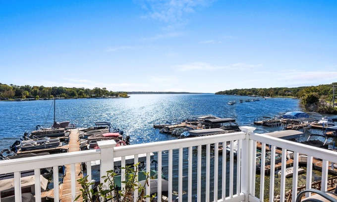 Green Lake Condo | Spacious Condo with Prime Lake Views