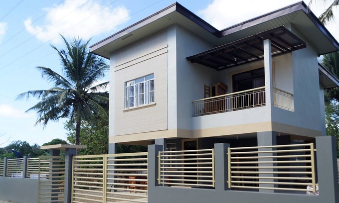 Daet House | Spacious, convenient, secure, modern 2 story house, 5 minutes to center