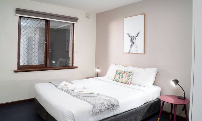 Rivervale Apartment | Spacious & Cosy Self-contained Apartment