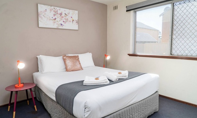 Rivervale Apartment | Spacious & Cosy Self-contained Apartment