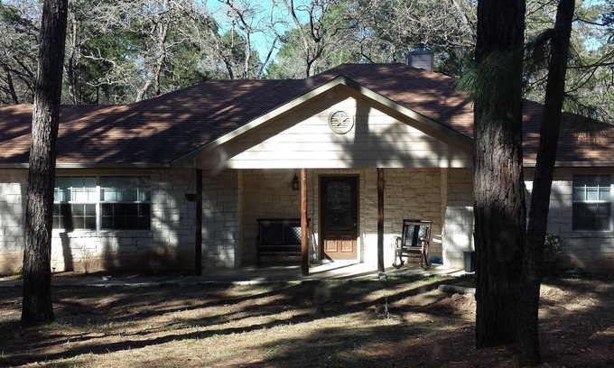 Bastrop House | Spacious Cottage in the Pines! 4.5 miles to Bastrop; 29 miles to COTA