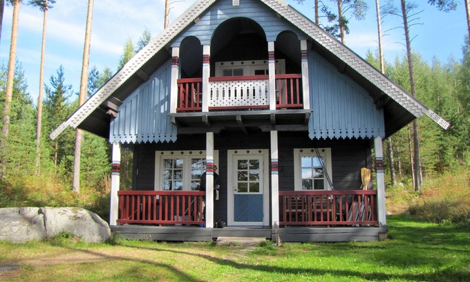 Lotjola House | Spacious cottage on an island in Lake Puruvesi.