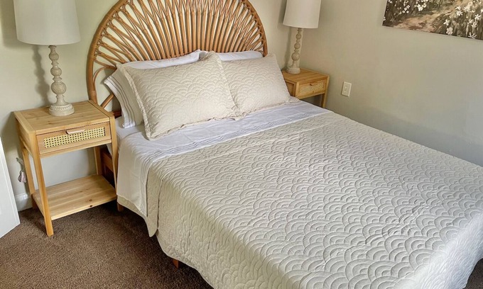 Chippewa Lake House | Spacious Cottage #7 @ Chippewa Lake
