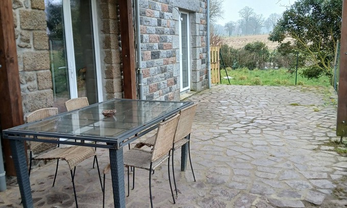 Maen-Roch House | Spacious country house with many sights nearby
