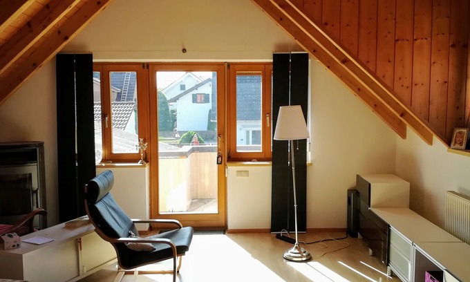 Peissenberg Apartment | Spacious cozy apartment near the Ammernähe with balcony