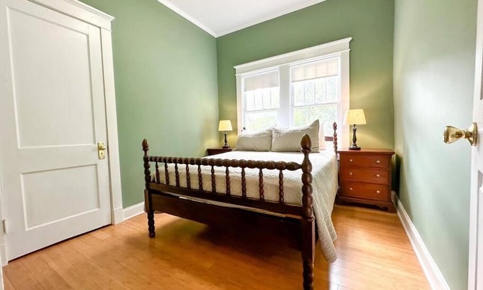Staunton House | Spacious Craftsman near Staunton