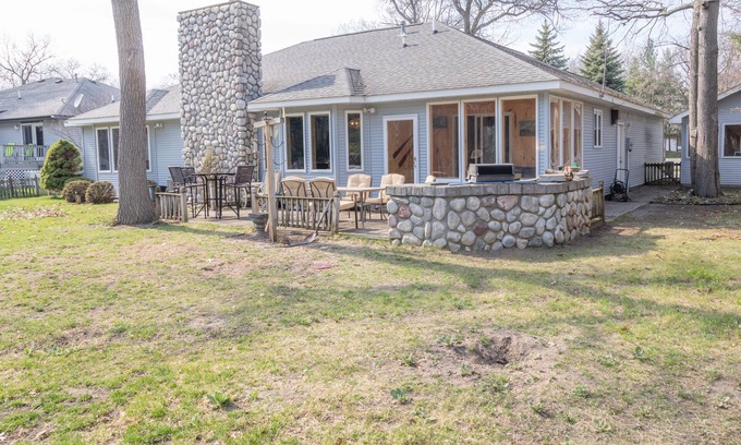 Caseville House | Spacious Custom Caseville home Steps 2 Beach/Woods