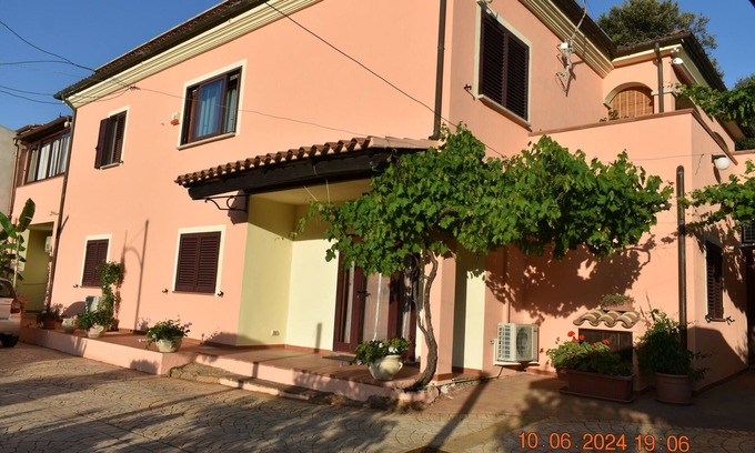 San Pantaleo Apartment | spacious detached house, ideal for holidays in san pantaleo