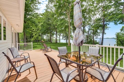 Detroit Lakes House | Spacious Detroit Lakes Home with Private Deck!