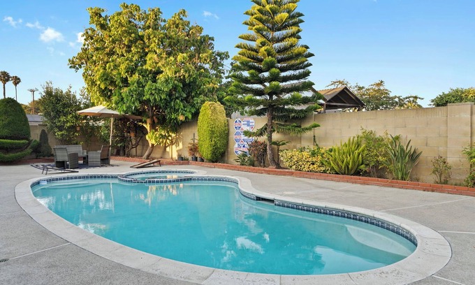 Midway City House | Spacious DISNEY Magic home with Pool-Spa-GameRoom-Billard in Midway
