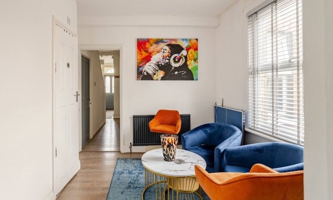 Uxbridge South House | Spacious double BR near Heathrow 3