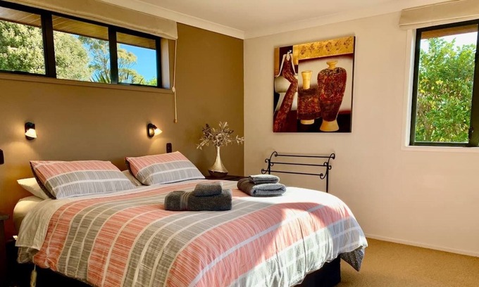 Bombay Bed & Breakfast | Spacious Double Room Perfect for Couple Getaway