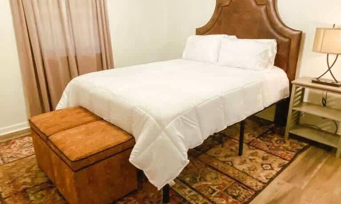 Parsons House | Spacious downtown Parsons home!