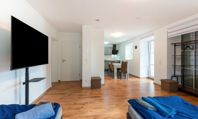 Haunsheim Apartment | Spacious Dual Guesthouse