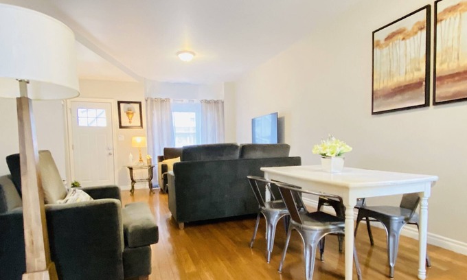 Hamilton House | Spacious & Eclectic 3BR + Patio Near Downtown
