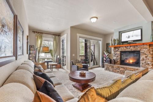 Kirkwood House | Spacious Elegance-Kirkwood-Timber Ridge 3 Bedroom residence