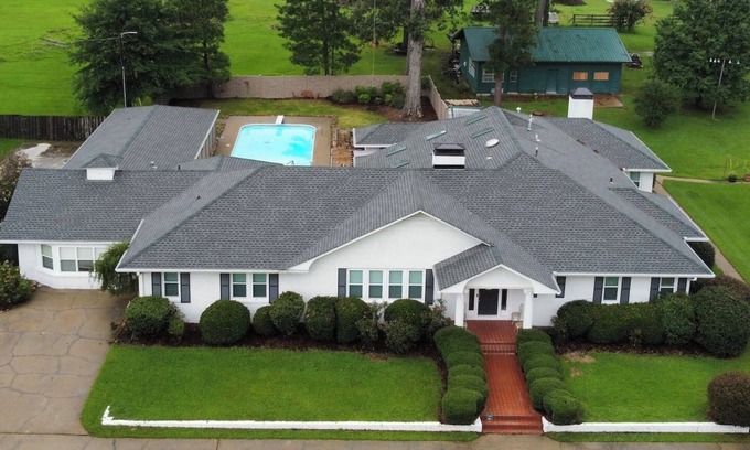 Forest House | Spacious Enchanted Forest Home for Business & Pleasure