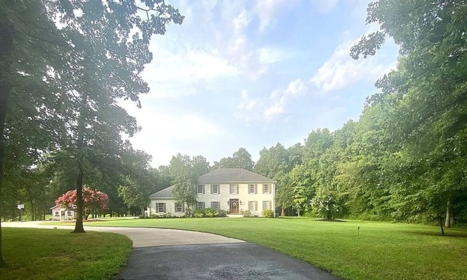 Lawrence County Other | Spacious Estate Home with Event Space – Perfect for Weddings & Reunions
