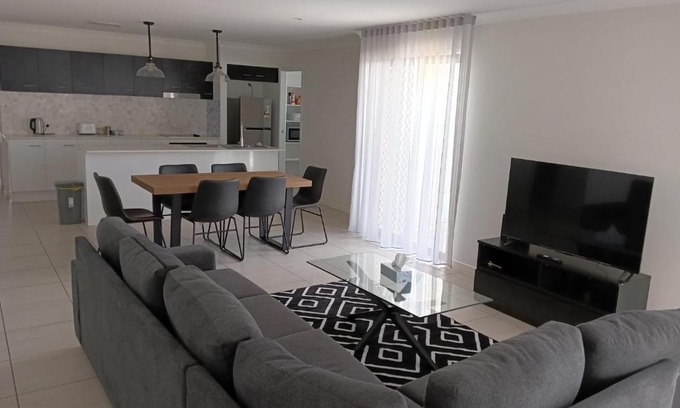 Augustine Heights House | Spacious family home