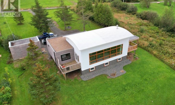 Colchester County House | Spacious family friendly house 10 people. Close to Wentworth Jost, Tatabrew etc
