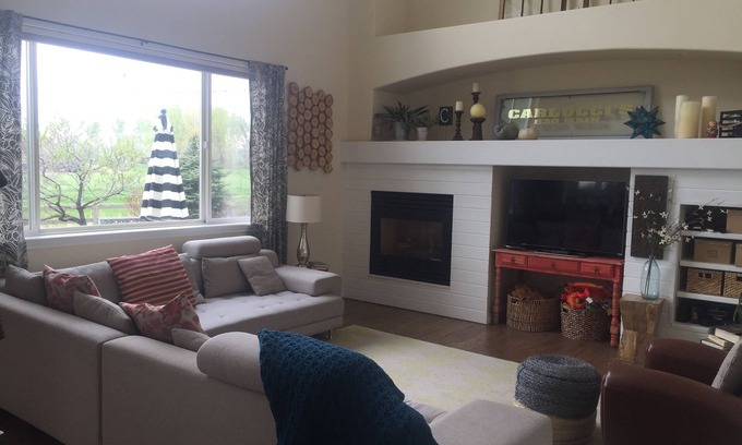 Lafayette House | Spacious, family-friendly house close to Boulder, Louisville and Lafayette