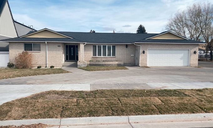 Rexburg House | Spacious, family-friendly, great for gathering. Duplex upstairs unit in Rexburg