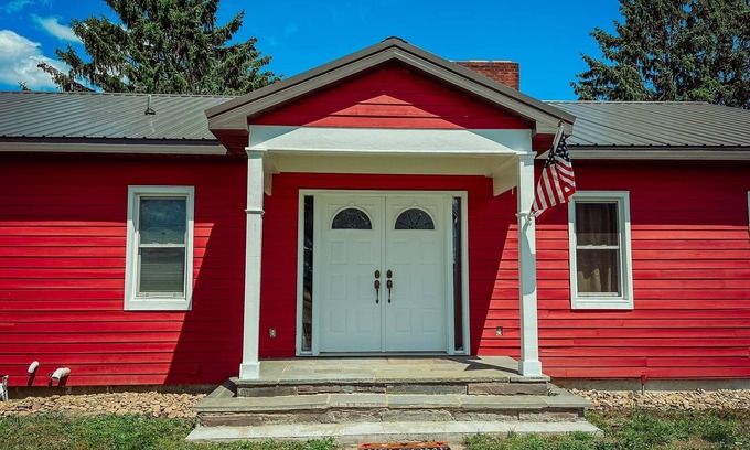 Lakemont House | Spacious Family-friendly home along Seneca Lake