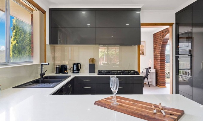 Lutana House | Spacious Family Home with Views