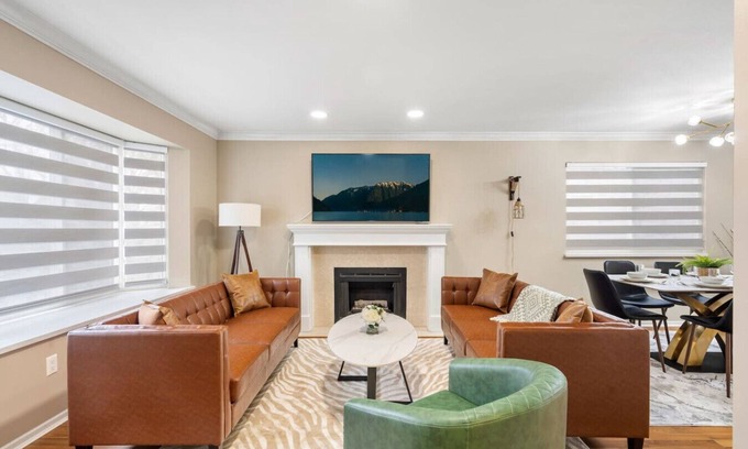 Marpole House | Spacious Family Retreat Central to YVR & Downtown
