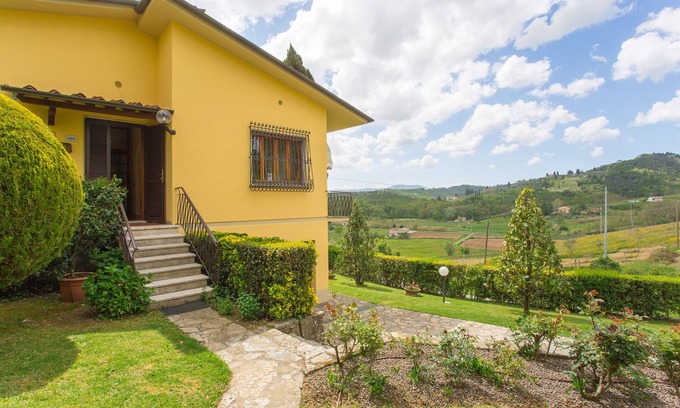 Lucca House | Spacious family vacation home with rooftop pool, 5 minutes from downtown