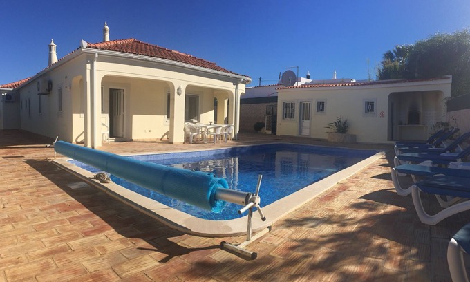 Vale de Parra Villa | Spacious family villa with private pool