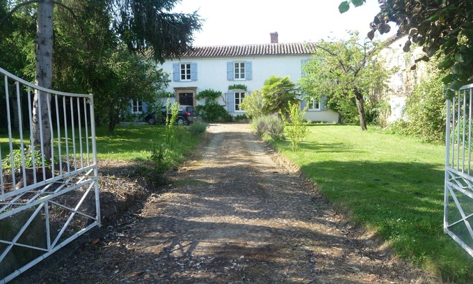 Estampes Other | Spacious farmhouse, private pool, 4 baths, games room, internet & satellite TV