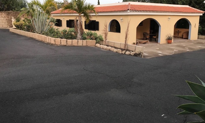 Yaco House | Spacious finca with mountain and sea views