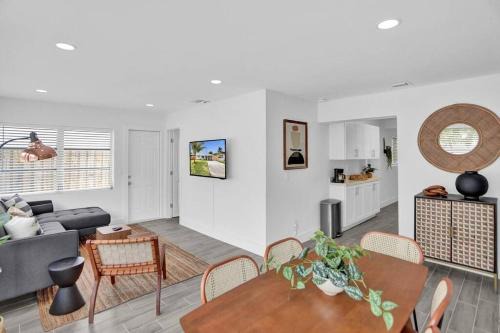North Andrews Gardens House | Spacious Fort Lauderdale Bungalow 10mins Airport & Beach Near Miami