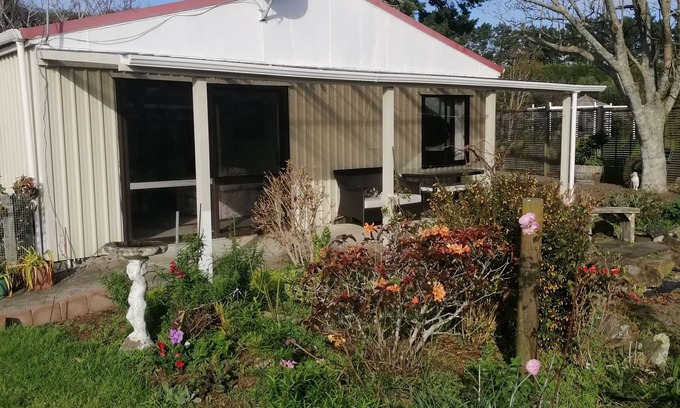 Waitara Cottage | Spacious Garden Cottage w/woodburner