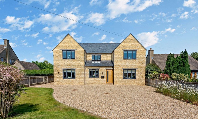 Bourton-on-the-Water Cottage | Spacious family friendly Home - Lulham
