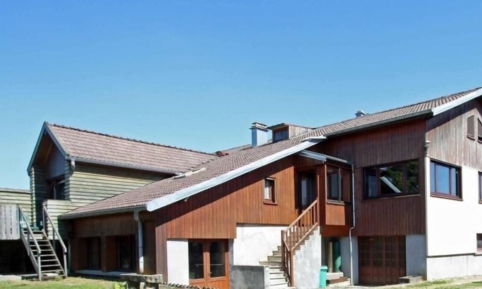Pierrefitte Cottage | Spacious Gîte in Pierrefitte with Games Room, BBQ, and Near Tourist Attractions