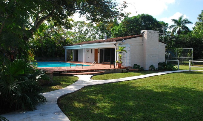 Glenvar Heights House | Spacious Guest House on 4-ACRE RANCH w/POOL - 20% off thru 9/30 - Book Now!