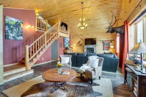 Gunnison House | Spacious Gunnison Home Ski, Hike, Bike and Fish!