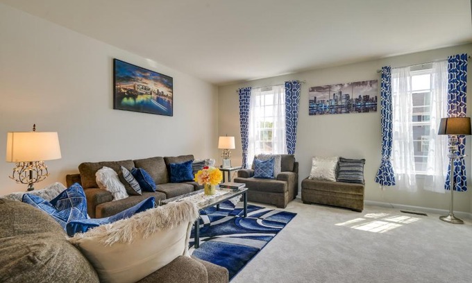Potomac House | Spacious Hedgesville Retreat about 5 Mi to Golf Course