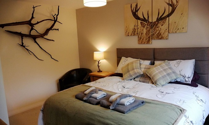 Glencoe House | Spacious Highland Getaway*ALL rooms en-suite* (3rd Bedroom optional extra)