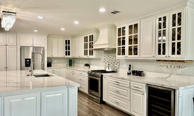 Mount Helix House | Spacious Hills View Home w Lg Private Yard & Pool